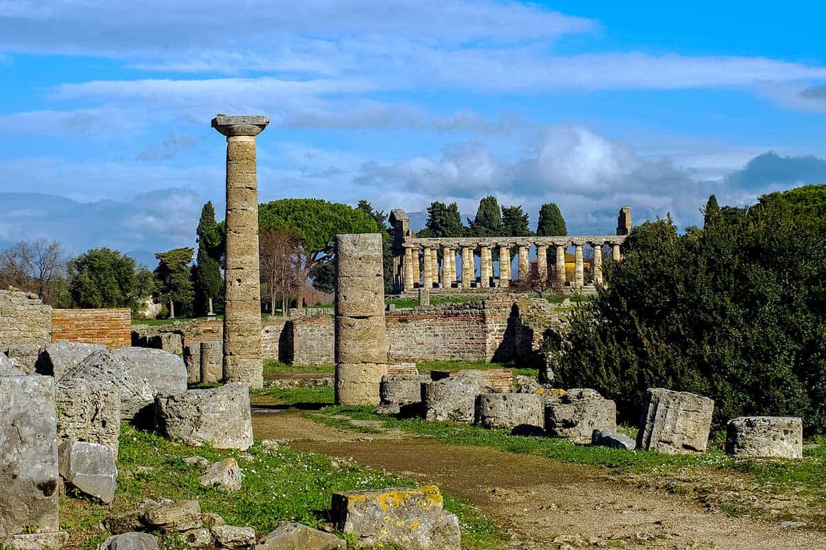 Via Sacra nei Templi di Paestum